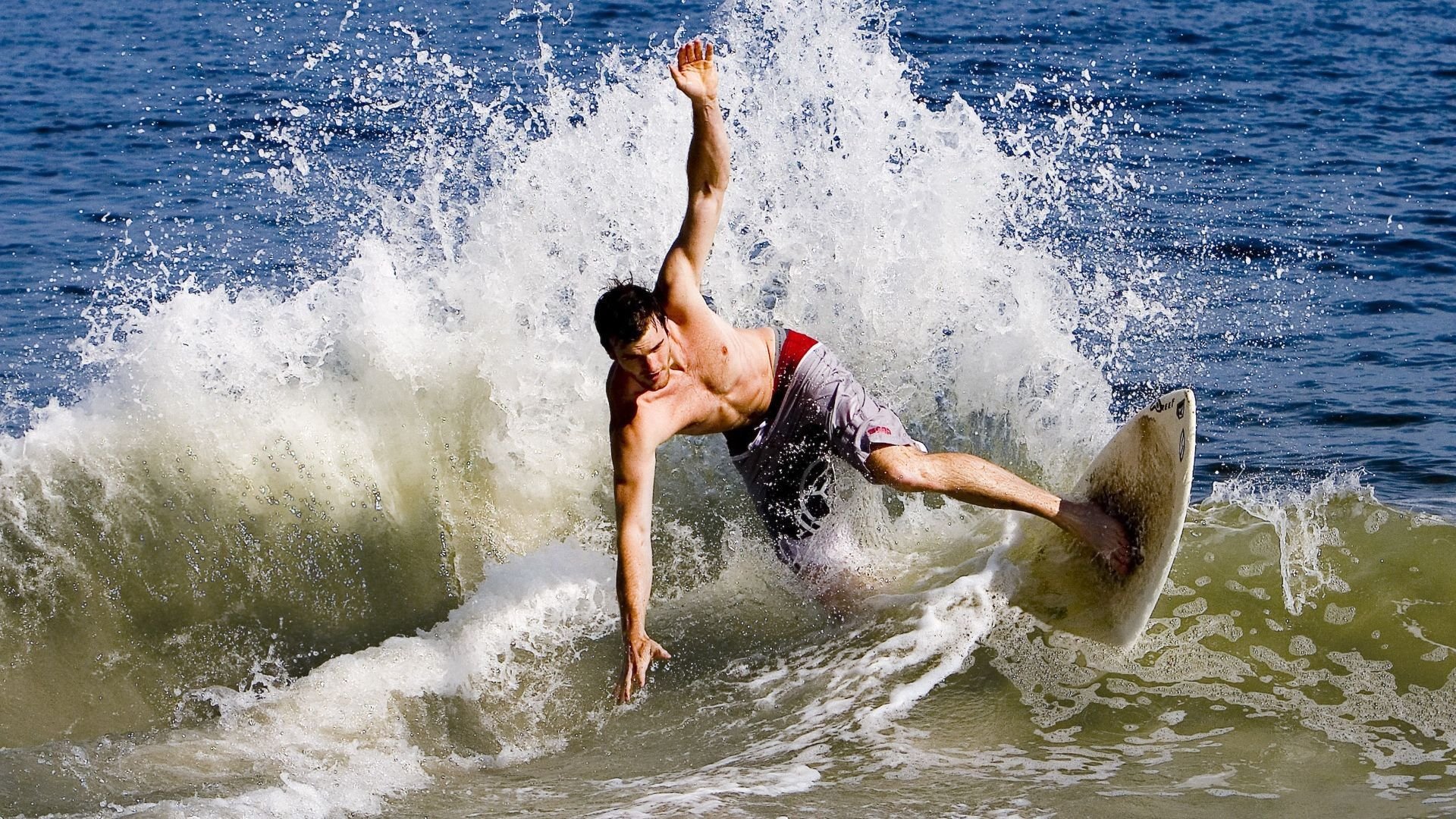 博卡后卫失位频繁，防线吃紧，博卡的主场是哪个球场